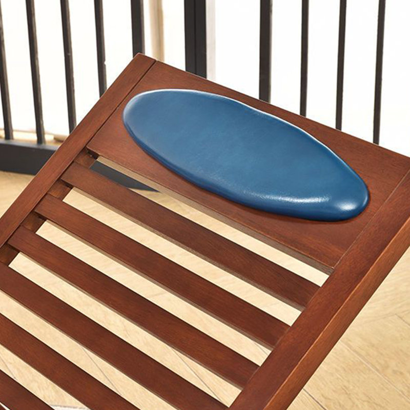 Chaise confortable entièrement en bois massif
