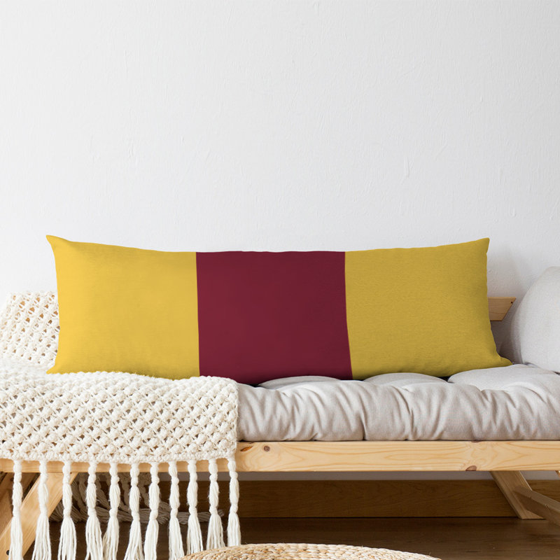 Oreiller de corps en polyester / polyester Arizona Football Stripes, Jaune / marron / jaune, Adairsville