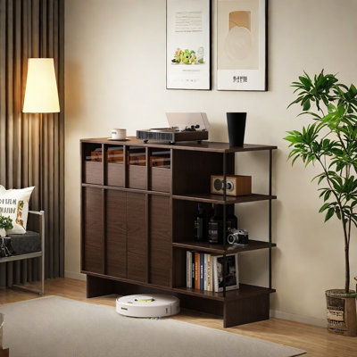 Armoire d'appoint raffinée de style médiéval