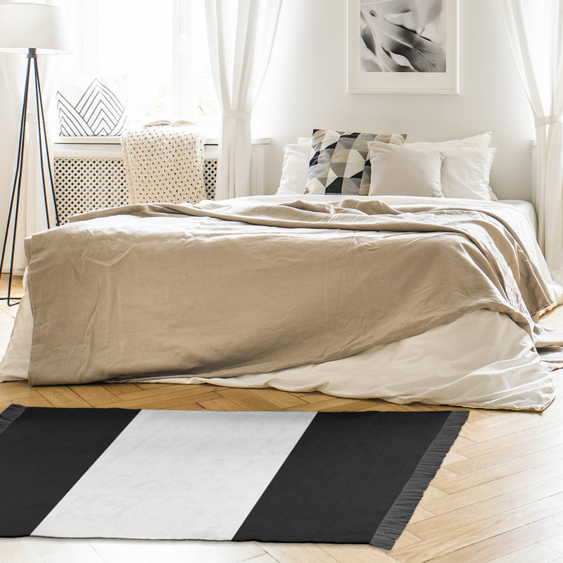 Tapis de salle de football noir oakland, Non