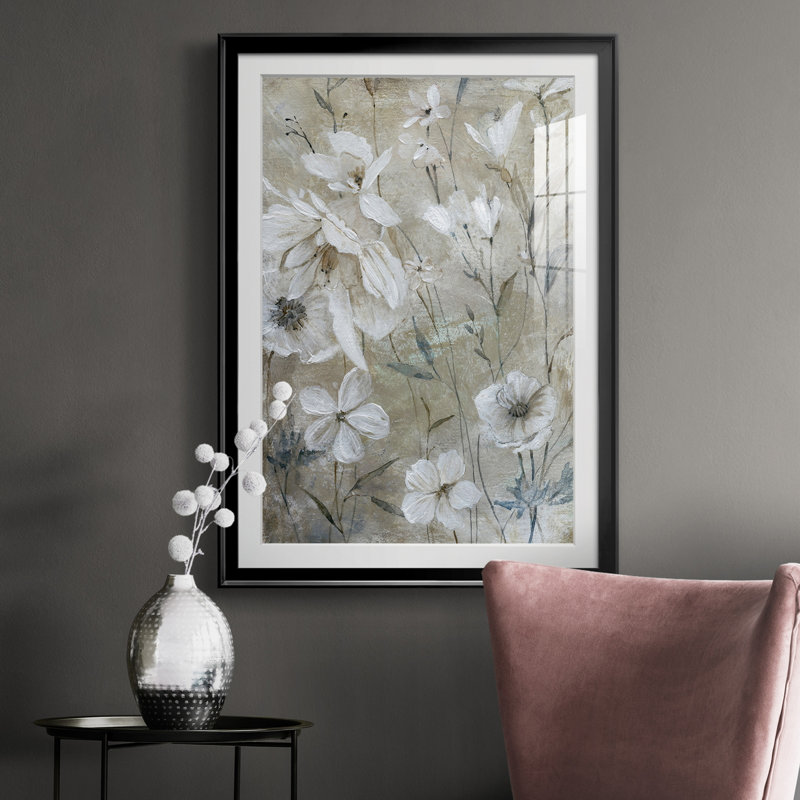 Wildflower Whites - Peinture sur toile encadrée, H 36,5 po x l 26,5 po x P 1 po, Noir