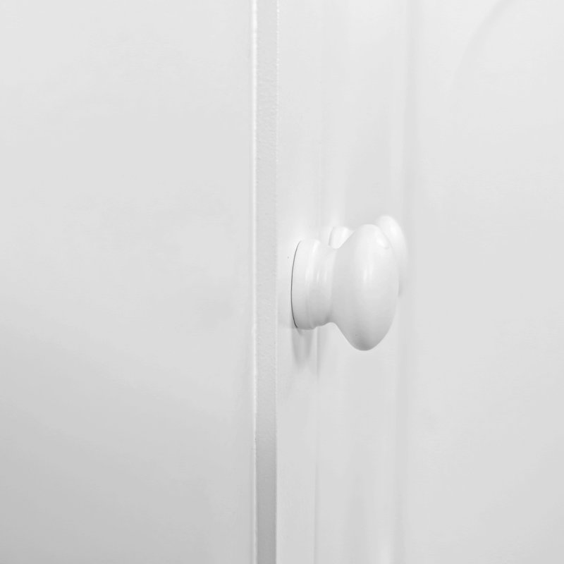 Élégante et fonctionnelle armoire de rangement à 4 portes avec pieds en pin, poignées en bois massif et panneau de fibres à densité moyenne, pour le salon, la chambre à coucher et la cuisine