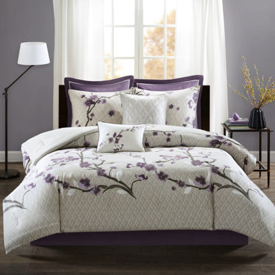 305665959-8CDE Comforter