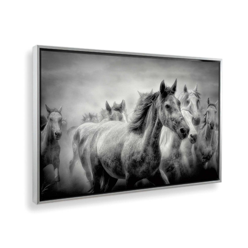 Thundering Hooves, reproduction sur toile, Cadre flottant en chrome poli, H 8,75 po x l 12,75 po x P 1,75 po