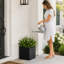 Boîte à fleurs cubique noire en résine tressée de 11 po avec insert SOLHome - pot de fleurs décoratif pour l'extérieur