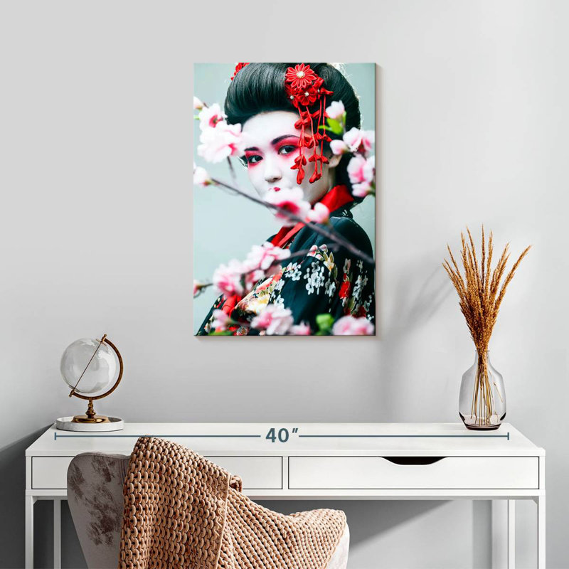 Jeune geisha japonaise, 24" H x 16" W