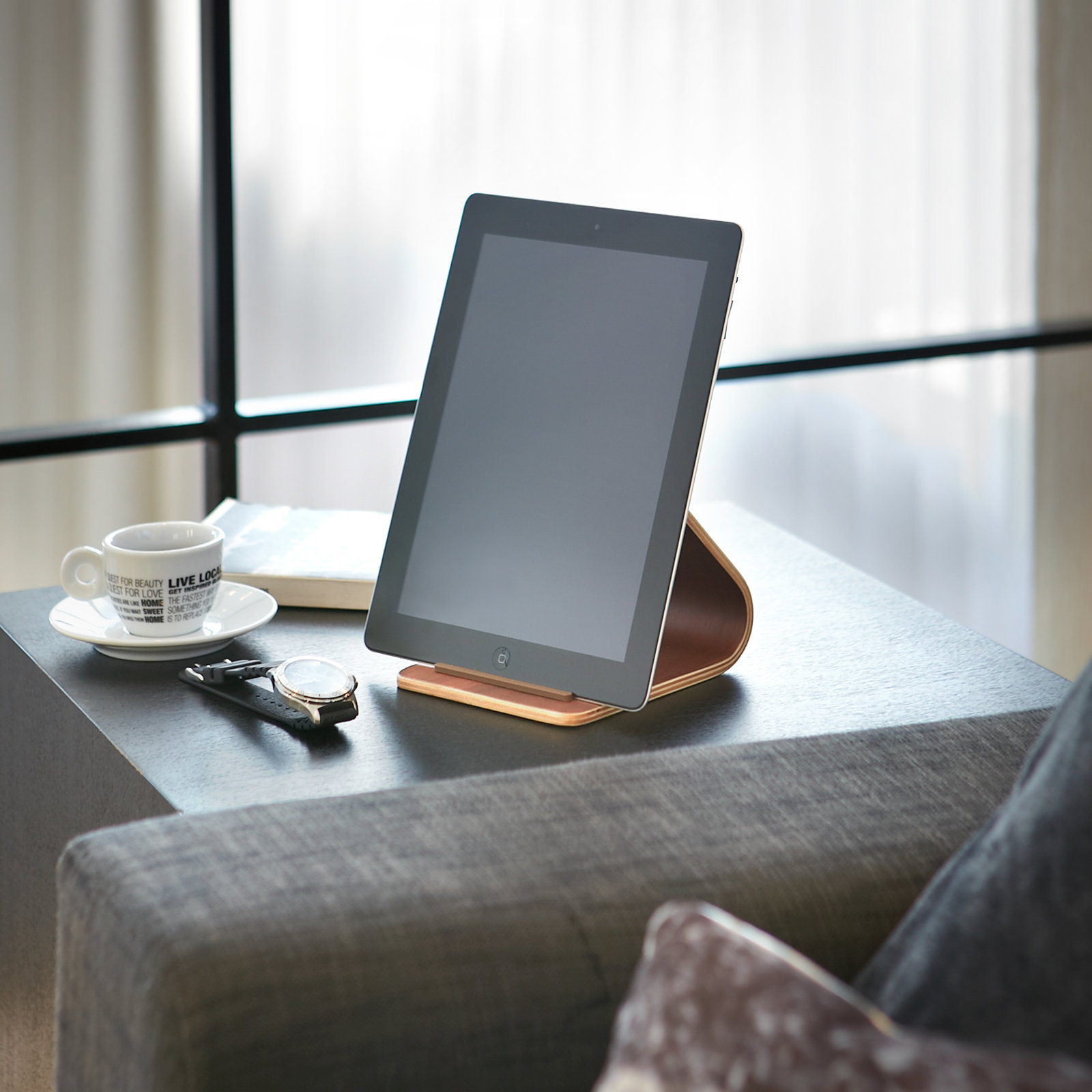 Yamazaki Home Tablet Stand, Brown