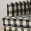 Confortable fauteuil club capitonné pour un décor et une détente élégants-741905189