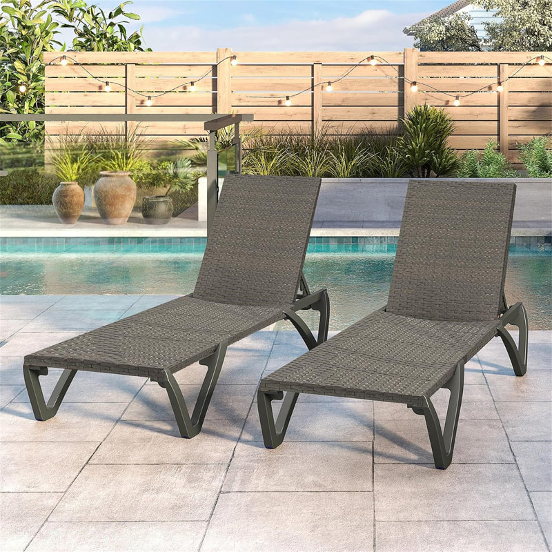 Ensemble de 2 chaises longues pour piscine