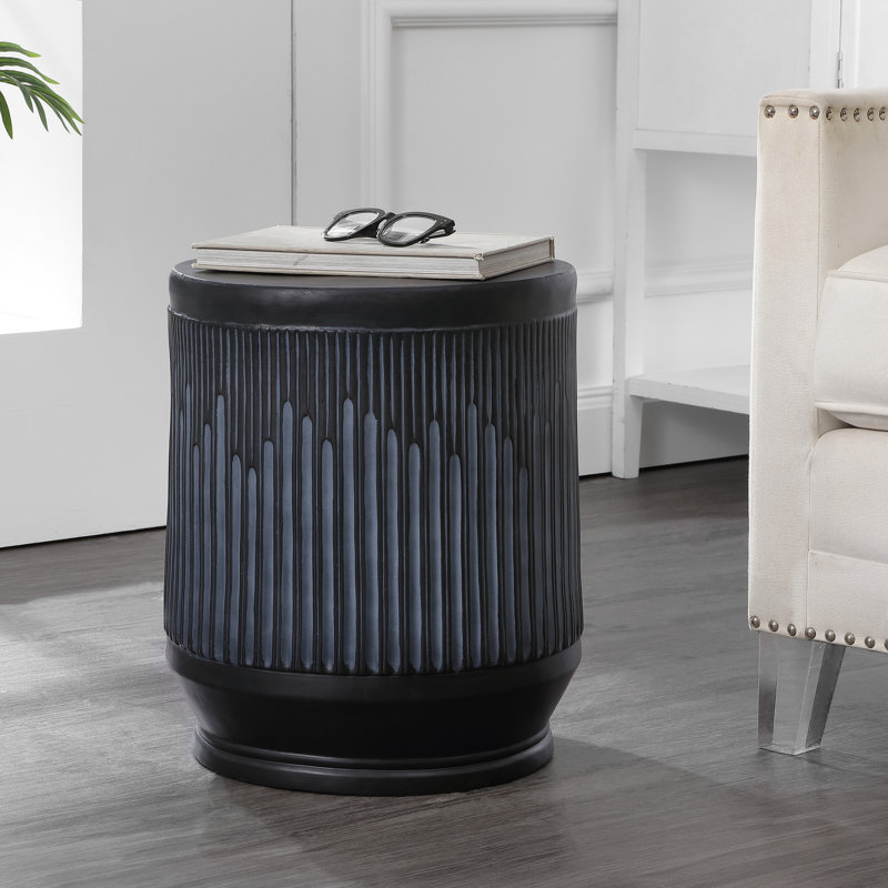 Table d'appoint extérieure en résine noire résistante aux rayons UV de 17,5 po Kline, tabouret de patio et tabouret de jardin toutes saisons