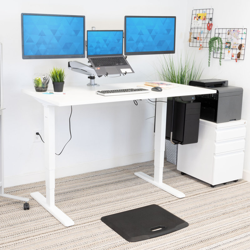 Bureau debout électrique à deux moteurs avec plateau 48 po Mount-It Ultimate, Blanc et blanc, H 51,4 po x l 59 po x P 29,5 po