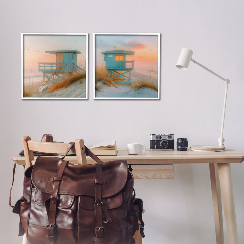 «Lifeguard Beach Hut Pelicans», ensemble de 2 giclées par Steve Hunziker, Giclée encadrée blanc bord de mer
