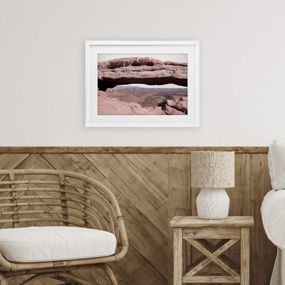 A Moment in Stone Landscape, reproduction encadrée sous verre, design par Lori Deiter