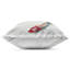 Coussin d'extérieur imprimé crabe avec motifs abstraits, design par Stacy Gresell
