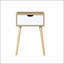 Table d'appoint Mid-Century moderne blanche avec 1 tiroir et pieds en bois d'hévéa durables pour un rangement élégant