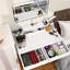 Meuble-lavabo de chambre à coucher blanc avec éclairage à 3 modes de couleur, miroir amovible et rangement ouvert pour lumières à DEL à intensité variable de 31,5 po, système à 2 tiroirs de 23,6 po x 13,7 po