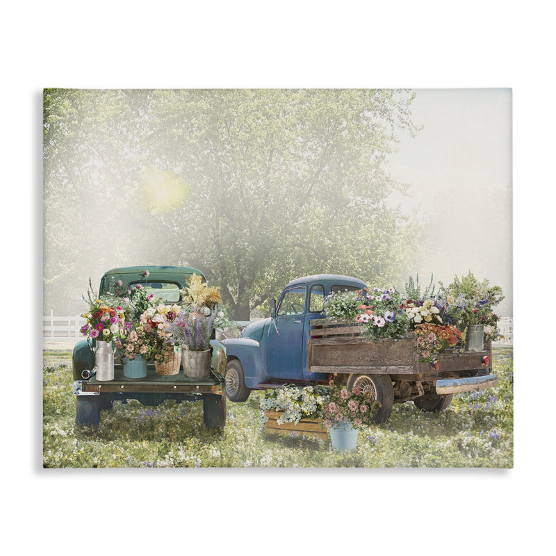 Art mural sur toile Rustic Camions avec fleurs de campagne, design par Nan, H 30 po x l 40 po