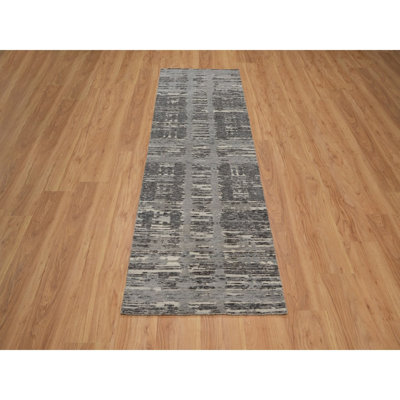 2'6"x8' Dim Gray, Hand Knotted, Modern Criss Cross Erased Design, Hand Spun Undyed Natural Wool, Runner, Oriental Rug