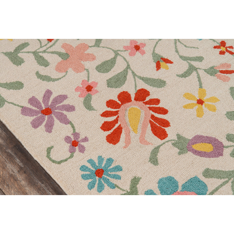 Kambree Hand Tufted Wool Floral Indoor Rug, Rectangle 5' x 8'