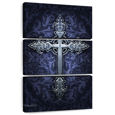 Kelan Gothic Cross
