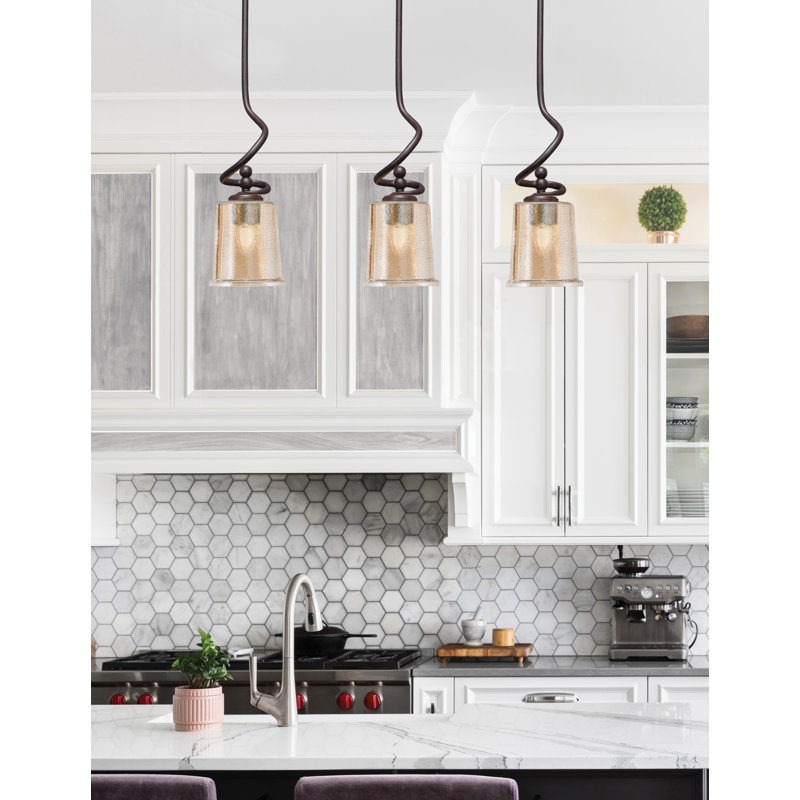 Suspension Sadea Stem Hung Mini présentée en fini granit foncé avec verre ambré à bulles de 13,3 cm (5,25 po).