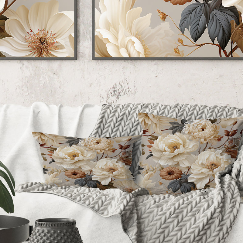 Coussin décoratif à imprimé floral beige pivoines élégantes neutres III, H 16 po x l 16 po