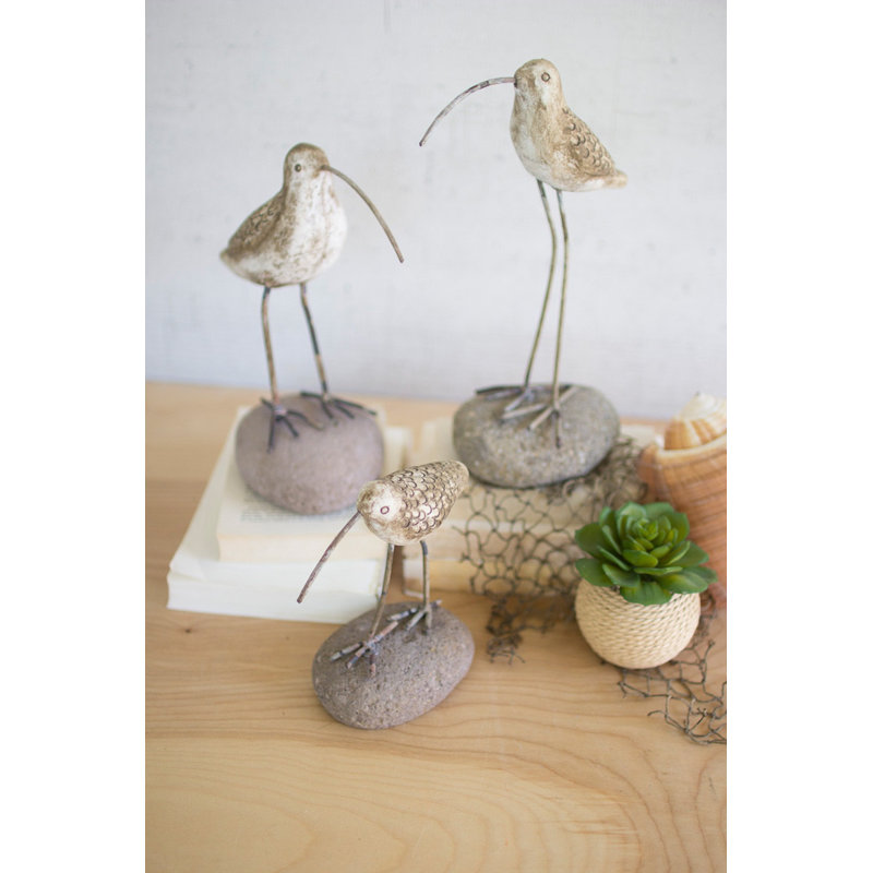  Oiseaux de rivage en argile peinte sur des bases rocheuses - décor côtier fait à la main, ensemble de trois