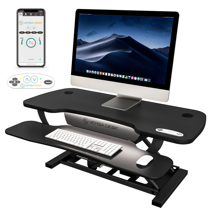 Convertisseur de bureau électrique debout 40 po VersaDesk PowerPro Elite avec bouton-poussoir réglable en hauteur et port de charge USB, cerise