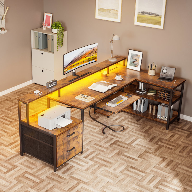 Bureau à DEL en L avec armoire et prises de courant Sholpan, Brun / Noir, H 35 po x l 67,8 po x P 39,4 po