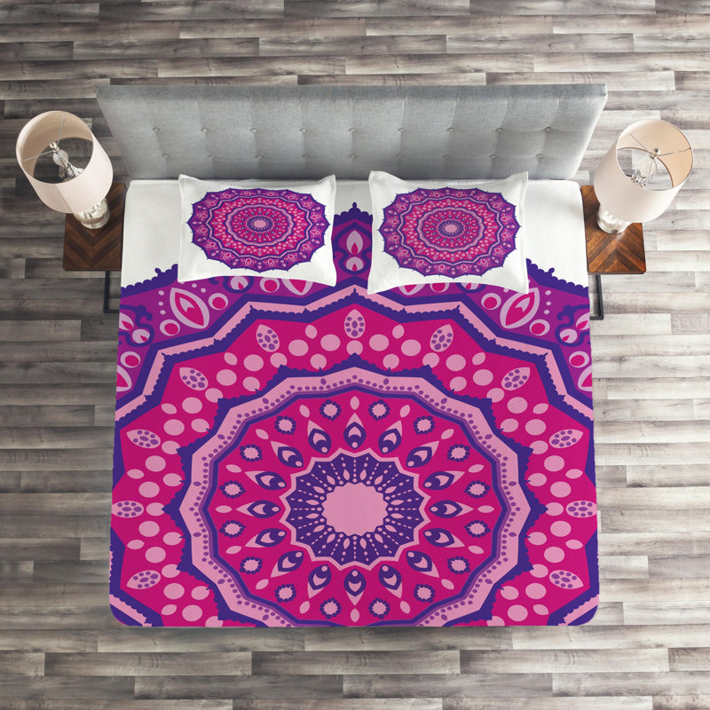 Hippie Eclectic Polyester Coverlet, King Bedspread + 2 Shams