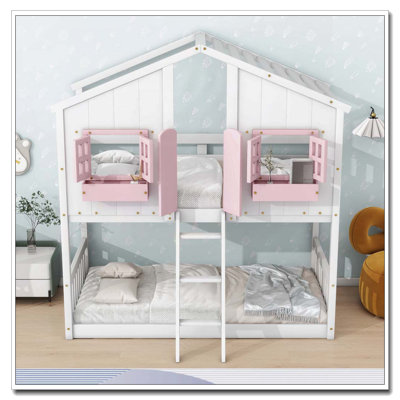 Lit superposé simple au dessus d'un lit simple avec toit, fenêtre, boîte de fenêtre, porte, avec barrières de sécurité et échelle, naturel / blanc