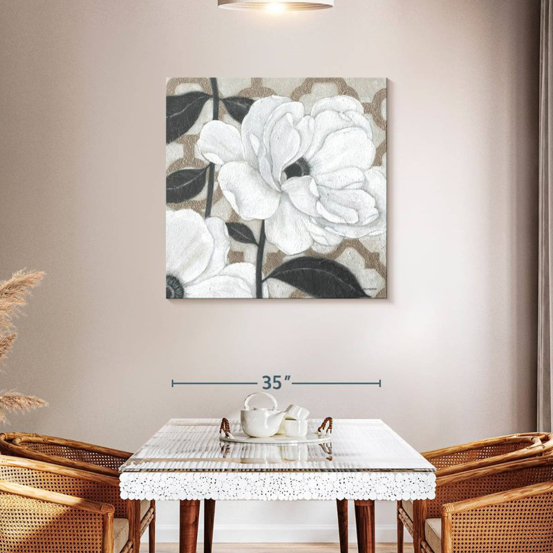 Harnek White Petals, 36" H x 36" W