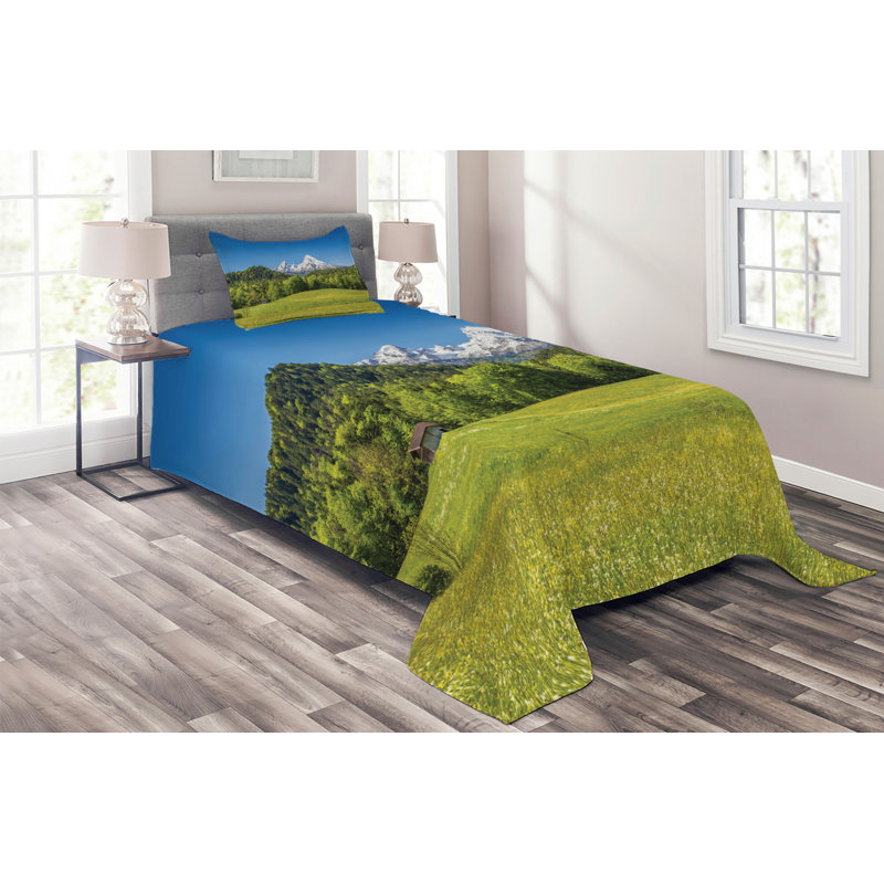 Twin White Quilted Bedspread Set with Pillow Sham