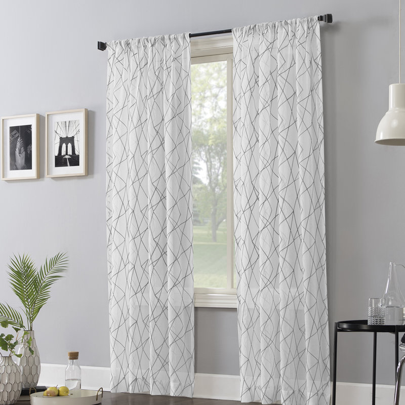 Panneau de rideau semi-diaphane avec passe-tringle Cornwell, Gris, l 50" x L 84"