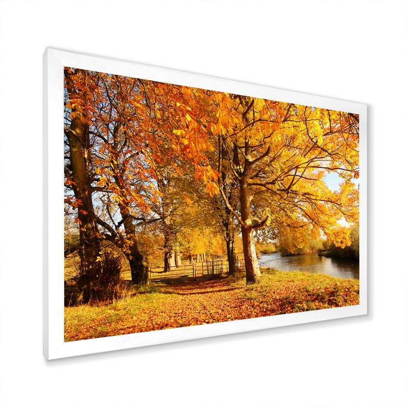 «Yellow Autumn Artistic Forest By The Lake», reproduction sur toile, Cadre de coin blanc fermé, H 12 po x l 20 po x P 1 po