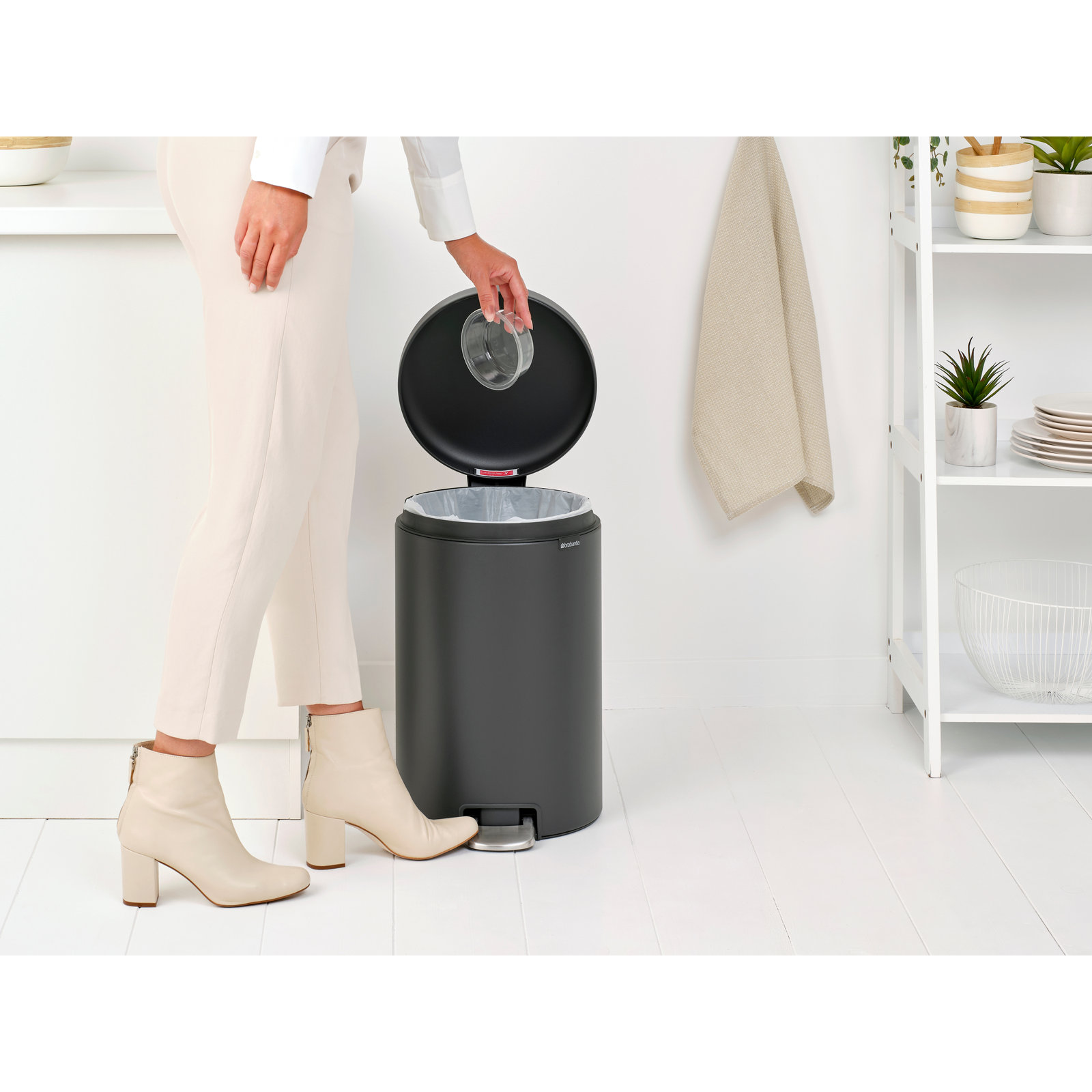 Brabantia Newicon Step On Trash Can, 5.3 Gallon (20 Liter), Mineral Infinite Gray