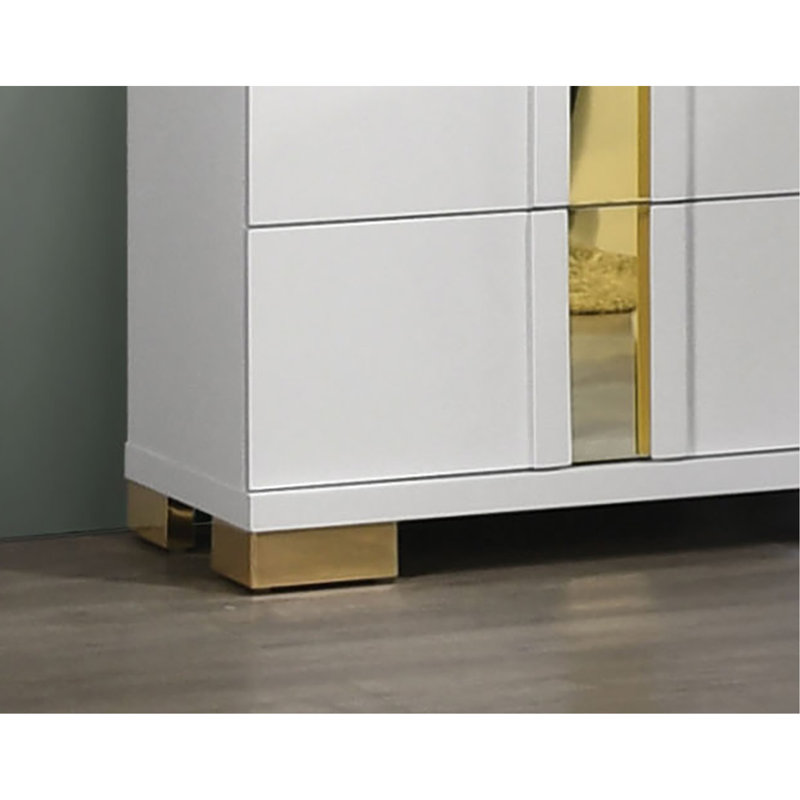 Commode en métal de style contemporain avec pattes de support en métal de conception moderne