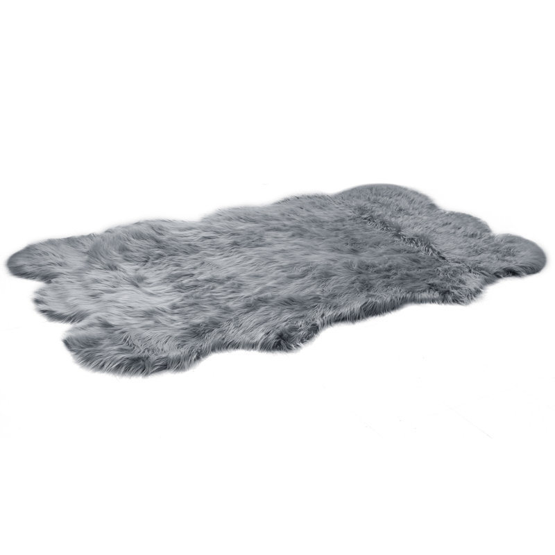 Hughey Faux Fur Indoor Rug, Novelty 5' x 8'