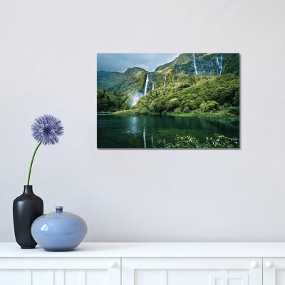 " Waterfall-Wall " by Fabian Fortmann