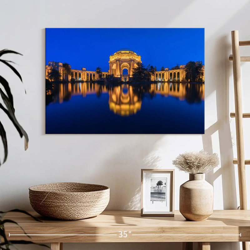 Lilie Palace of Fine Arts, heure bleue, H 16 po x l 24 po
