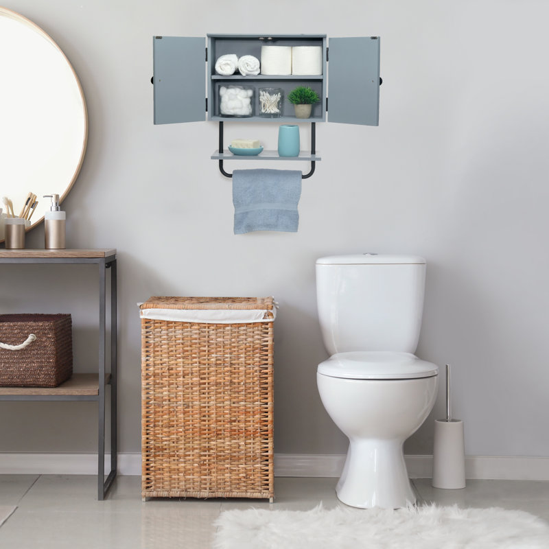 Armoire de salle de bain murale Barndoor avec barre à serviettes, rangement mural pour salle de bain, conception compacte de 17 po x 21 po