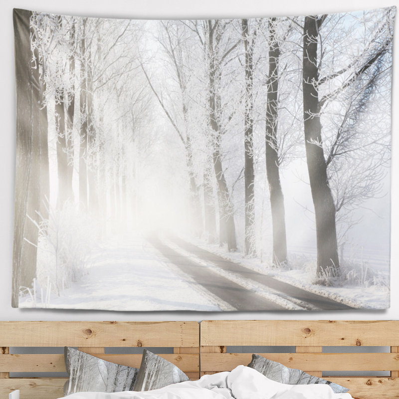 Tapisserie Schafer Landscape Winter Lane in Foggy Morning, H 32 po x l 39 po