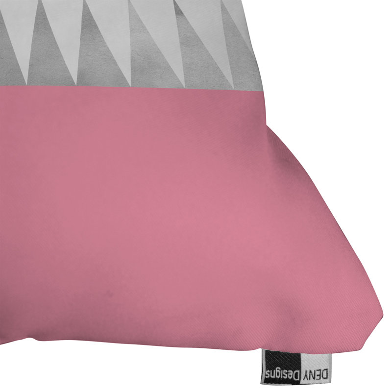 Coussin décoratif triangles georgiana paraschiv, 26 po x 26 po