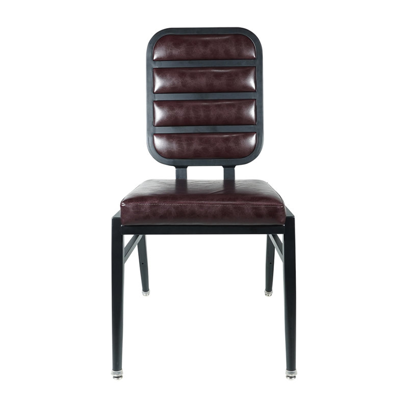 Chaise Lee R