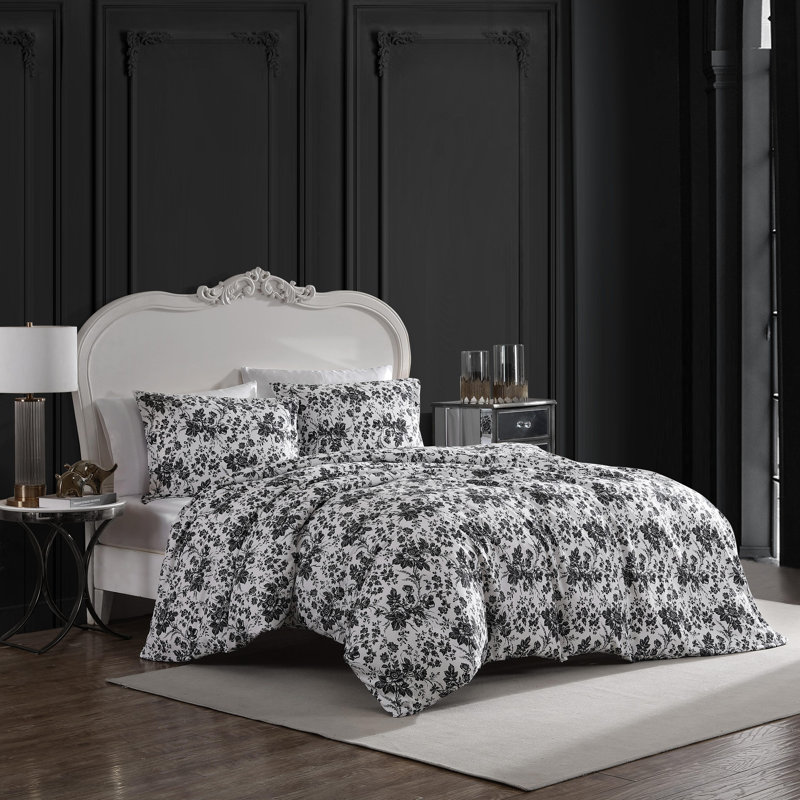 Betsey Johnson Betseys Toile Reversible Black Duvet Cover Set, King Duvet Cover + 2 King Shams