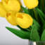 Fleurs de tulipes artificielles dans un vase avec de l'eau artificielle pour les centres de table de salle à manger, arrangement floral intérieur-2143270291