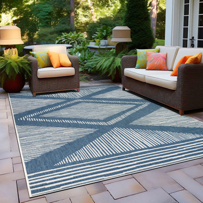 Tapis intérieur / extérieur à rayures géométriques Contemporary