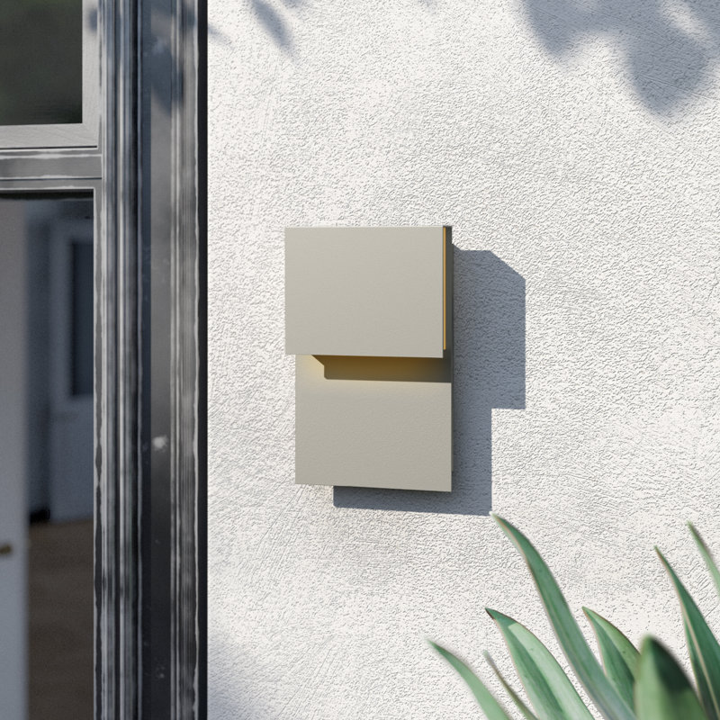 Dale LED Wall Light, Silver