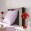 Lampe de table moderne à abat-jour en forme de dôme avec fleur rouge moderne-129183066