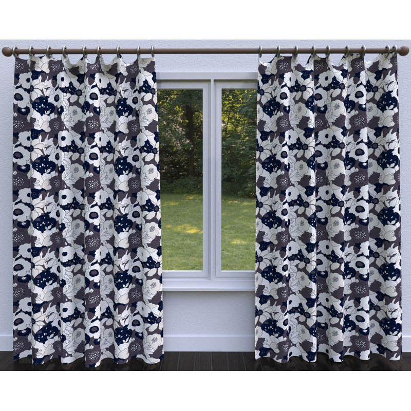 Tissu à imprimé floral